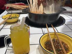 -九街淑芬掌中宝串串公司(两路金港国际店)