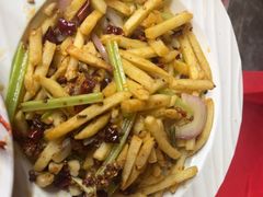 -老街烧烤大排档·地道湖北菜·龙虾馆(汉口火车站店)