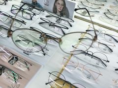 -潘多拉眼镜·蔡司依视路明月(潘家园店)