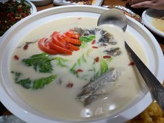 千岛湖有机奶汤大鱼头-老馆子·建德菜·山肴鱼鲜(海威新界店)