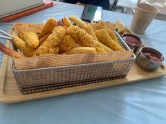 -ins森林童话餐厅coffee&bistro