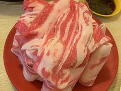 -洞庭洲·防空洞火锅·烧烤·铜锅涮肉(新百广场店)