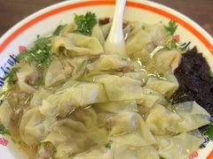 -吕氏馄饨包子大排档