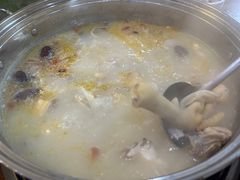 -15年老字号鑫鑫猪肚鸡·椰子鸡海南火锅(兴隆华侨农场店)