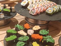 -大中华希尔顿酒店-念自助餐·嗨啤·小龙虾