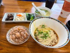 -裕兴记·蟹黄面馆养育巷精选店面馆