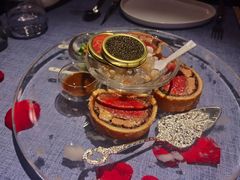 惠灵顿牛排-弦月窗LUNETTE BY AMANDA(复兴路店)