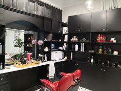 -老男孩男士理容馆·理发·烫染·修面