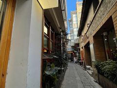 -银米·云南传统过桥米线(双廊黑金冠店)