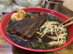 -小龙大肉面馆