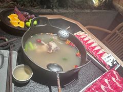 -三出山火锅(南京万象天地店)