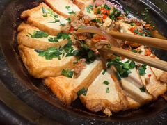 砂锅韭鲜豆腐-屋里饭菜·湘菜馆(火车站店)