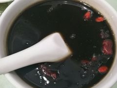 黑米小枣枸杞滋补粥-毛毛春饼(尚志大街店)