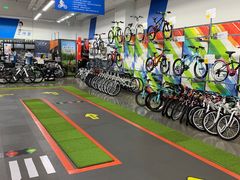 -迪卡侬(民族东店)