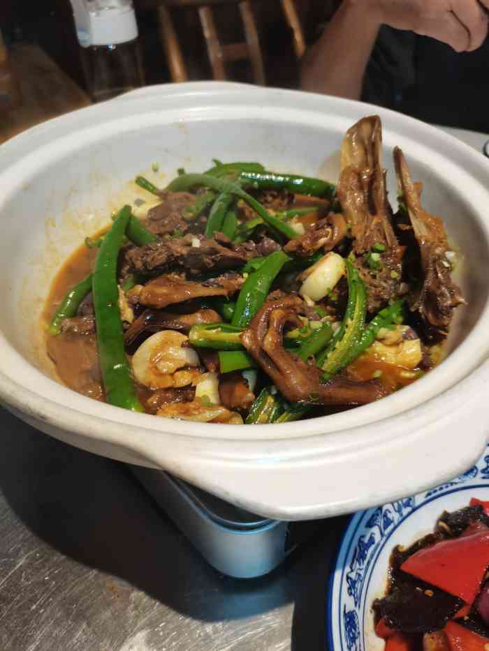 文彬钵钵乐柴火饭庄-"他出差的时候,朋友带我们来的,说是新开的.