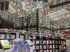 -钟书阁(群光广场店)
