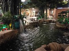 -泉城欧乐堡戏水湾艺术养生温泉