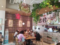 -必胜客(WOW昙华林店)