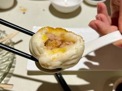 蟹粉生煎-成隆行·蟹王府(九江路店)