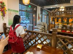 -黄桷树曹家私房菜(江与城店)