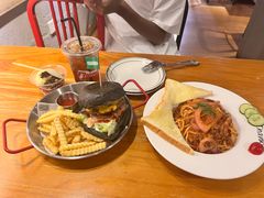 -Thanks美式餐厅(汉堡咖啡店)