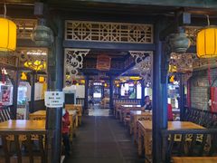 -八一路好吃街(雨田商务大厦店)