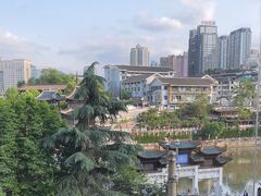 -包整·丝娃娃(一览甲秀楼风景店)