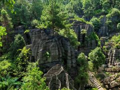 -梭布垭石林景区