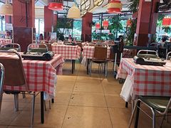 -刘姐啤酒鱼民族演艺餐厅(西街总店)