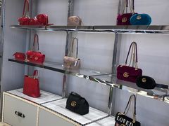 -Gucci(首创奥特莱斯店)