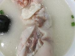 -雷祖芳老妈蹄花店