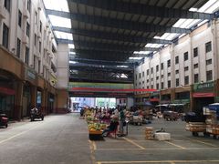 -三亚新鸿港水果一级批发市场