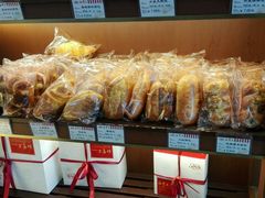 -红宝石·鲜奶小方·海派西点房(金杨店)