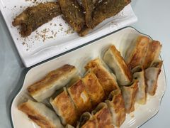 -大肚水饺锅贴·家常融合菜(新港店)