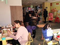 等位区-麦当劳(学院大街店)