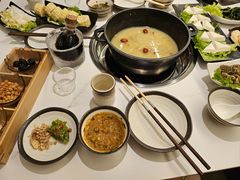 -汤宴·参须肚包鸡(南京路店)