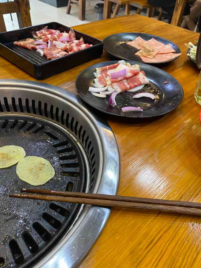 牧香园烤肉·烧烤·海鲜"早上起来见天气不错,没在下雨很适合郊外游.