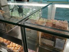 面包甜点陈列柜-上海哈尔滨食品厂(汇联商厦店)