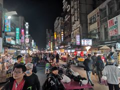 -六合夜市