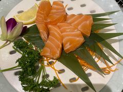 生吃三文鱼-梦山水日本烧肉(五四广场店)