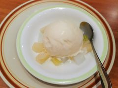 香草冰淇淋单球-萨莉亚意式餐厅(万嘉商业广场店)