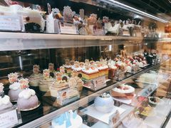 面包甜点陈列柜-85度C(厦门台湾街店)