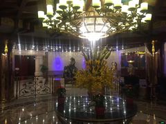 -白玉兰广场停车场