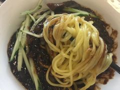 -桃园中华料理炸酱面(燕儿岛路店)