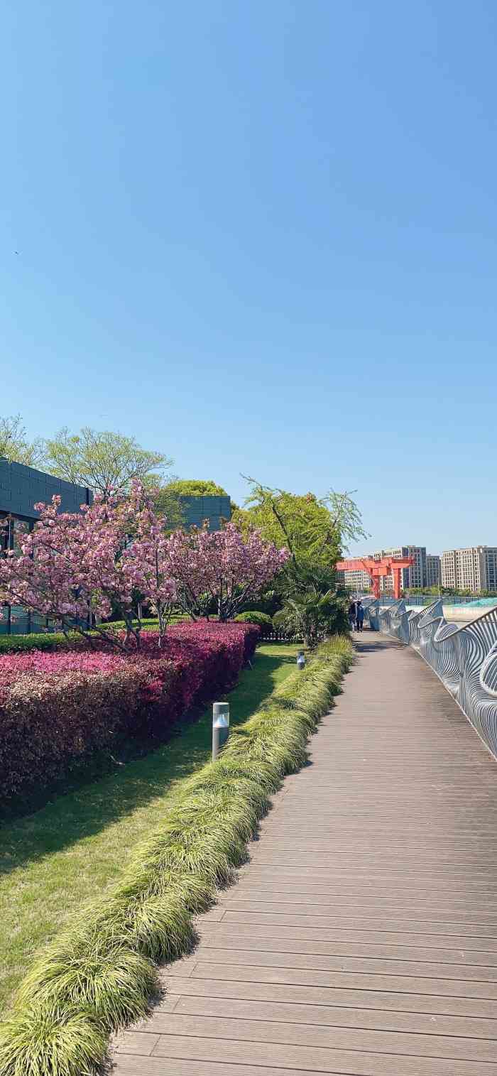 风铃绿地-"就在苏州河旁边的一块绿地,如果能多加一些.