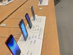 -Apple零售店(华贸购物中心店)