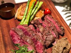 -Oasis Bar & Grill