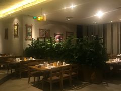 -彩蝶谷美食廊·粤式经典南番顺·铁板烧烤泰风味(广州长隆酒店)