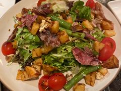 油封鸭切片配四季豆土豆沙拉-La Creperie法餐厅(桃江路店)