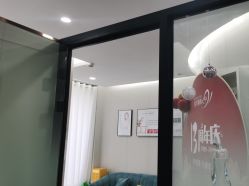 -苗方清颜专业祛痘·皮肤管理